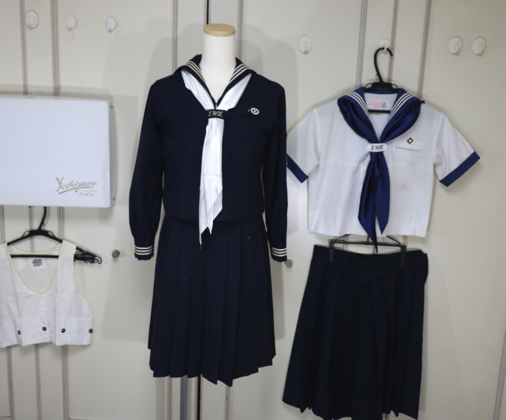 日本女子大学附属中学校のセーラー服を買取しました 制服買取東京