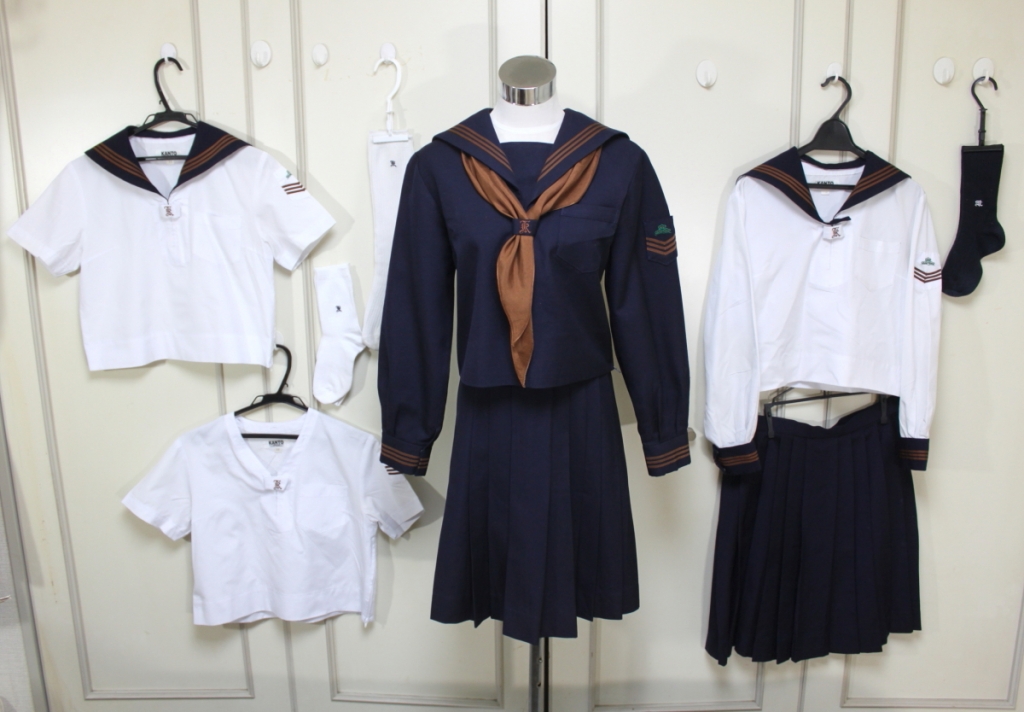 関東国際高校のセーラー服を買取致しました 制服買取東京