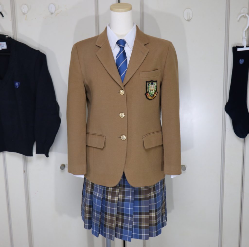 品川女子学院高等部のブレザー制服を買取しました 制服買取東京