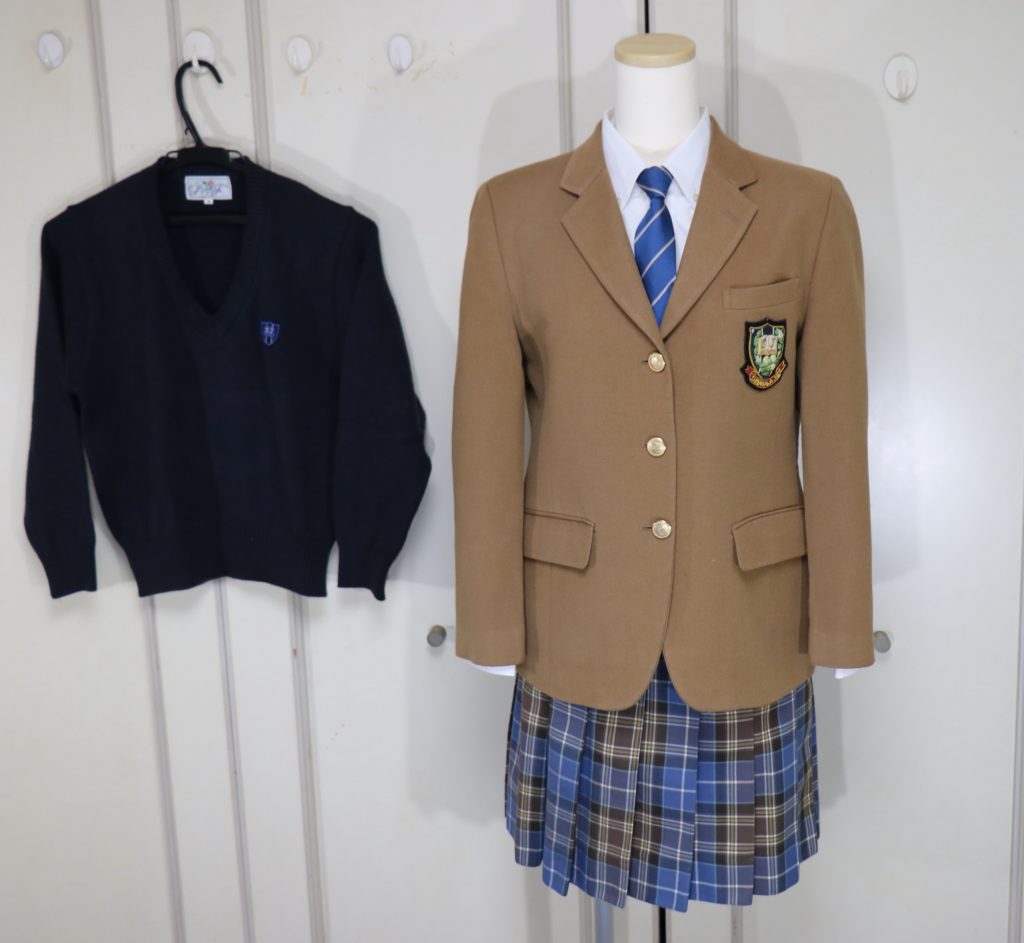 品川女子学院高等部の冬ブレザー制服を買取しました | 制服買取東京2020