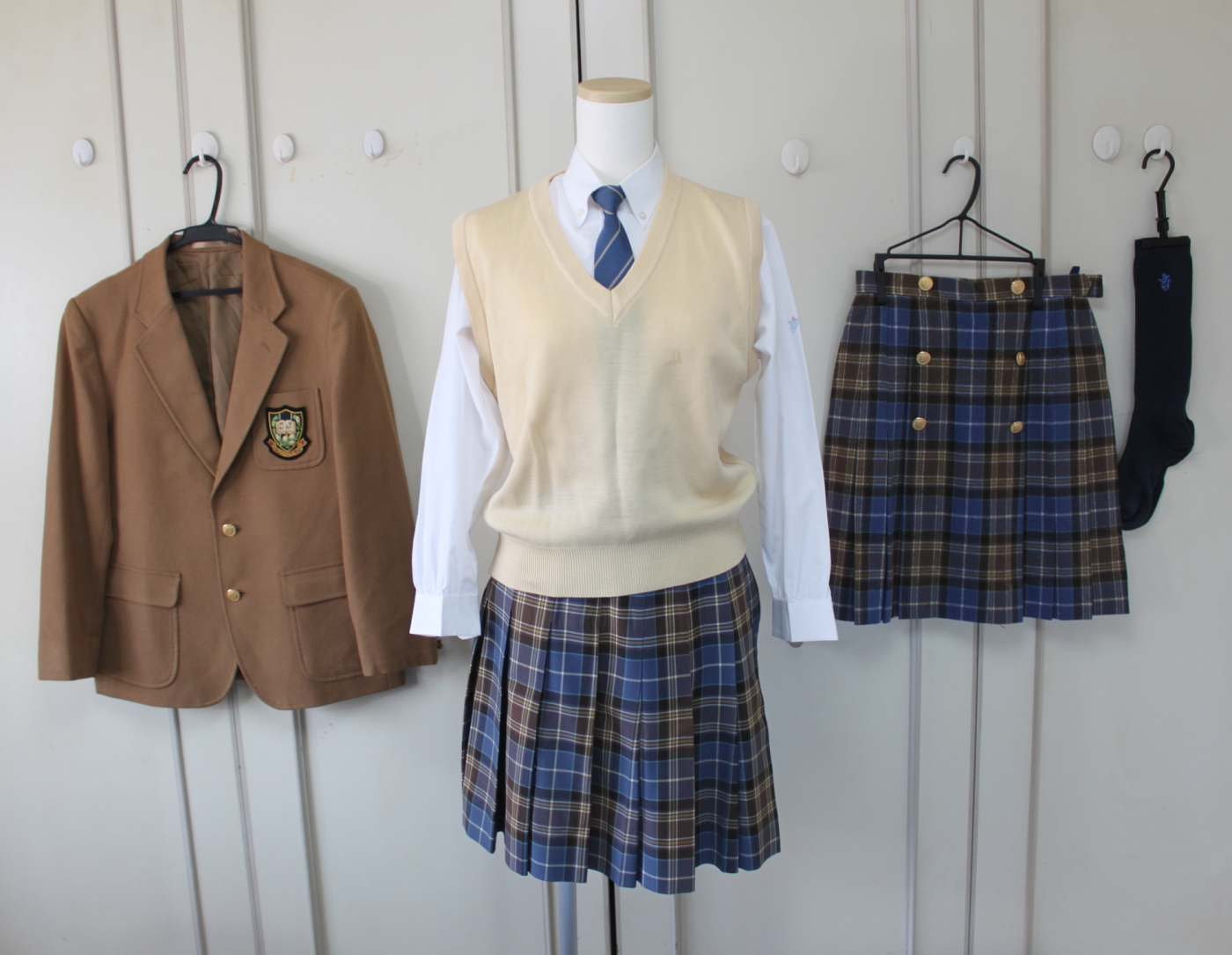 品川女子学院高等部の旧制服を買取しました。 | 制服買取東京2020