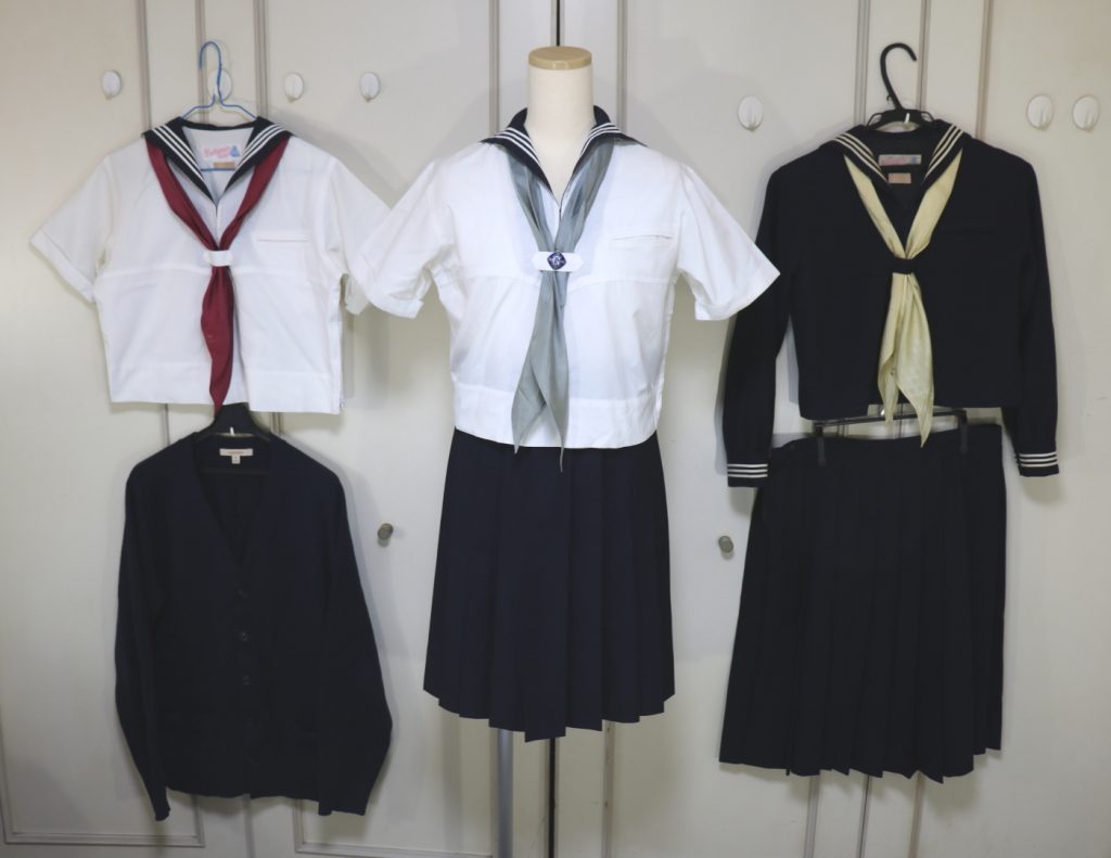 女子聖学院のフルセットコンプリートのセーラー服を買取しました 制服買取東京