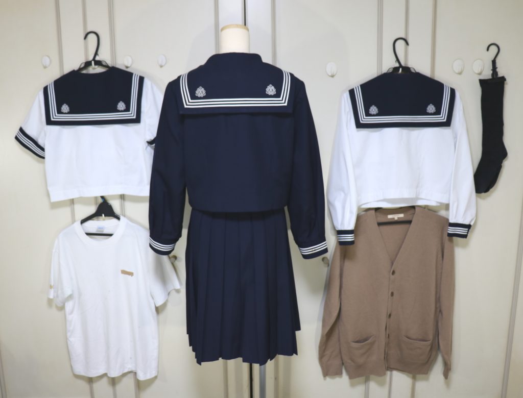 埼玉県立 松山女子高校のセーラー服を買取しました 制服買取東京
