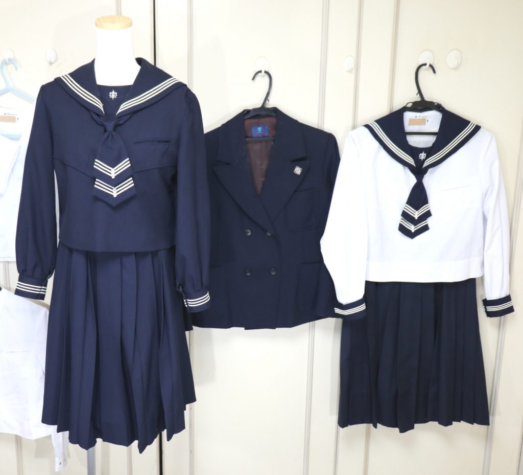 白百合学園高校のセーラー服を買取させていただきました | 制服買取東京2020