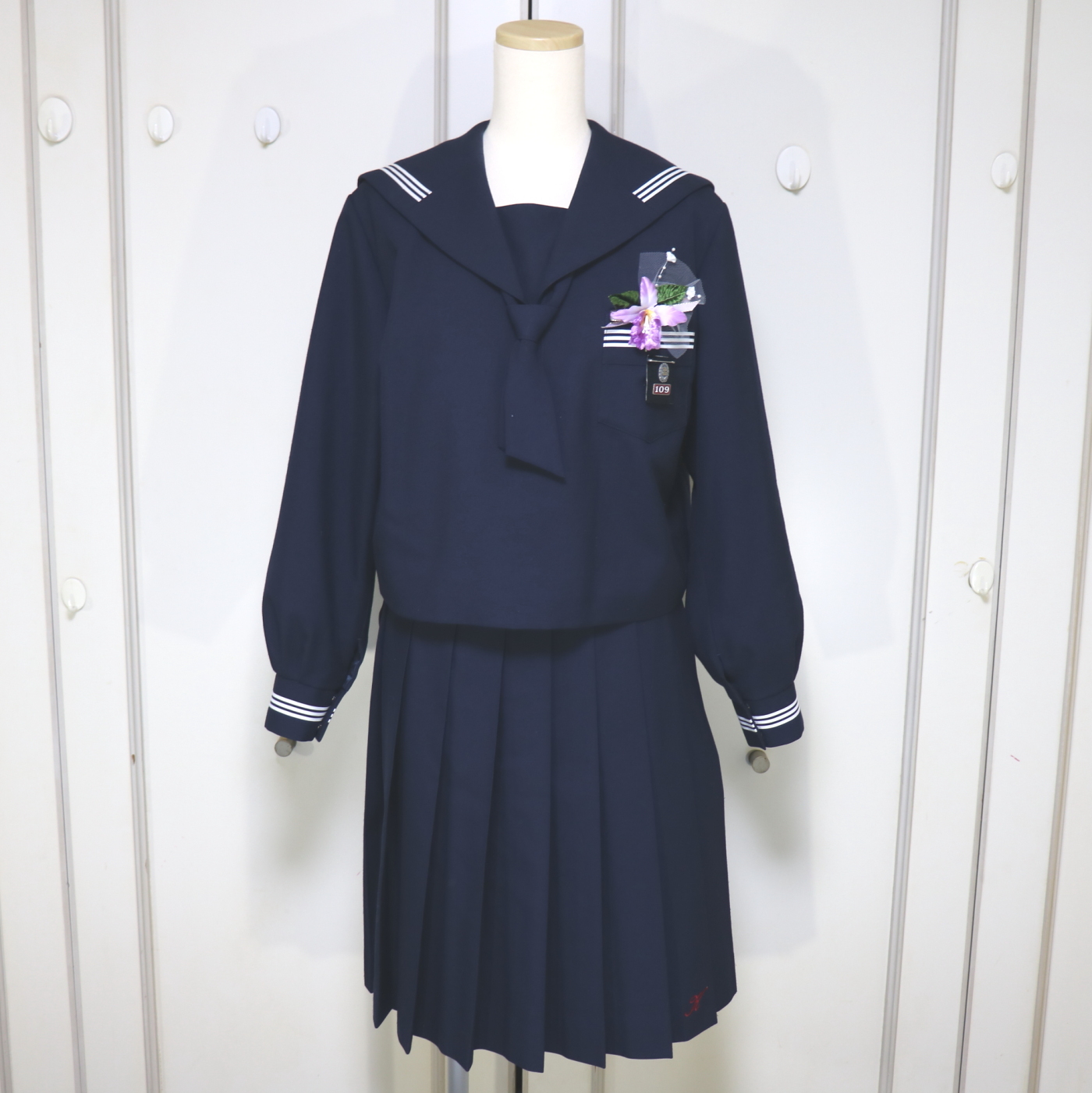 静岡県立 藤枝北高等学校 卒業花付き冬セーラー服を買取致しました | 制服買取東京2020