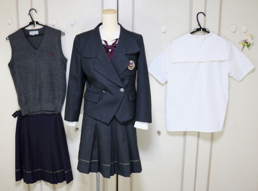 桜美林高等学校の女子学生服 安部兼章デザイン最終モデルを買取しました 制服買取東京