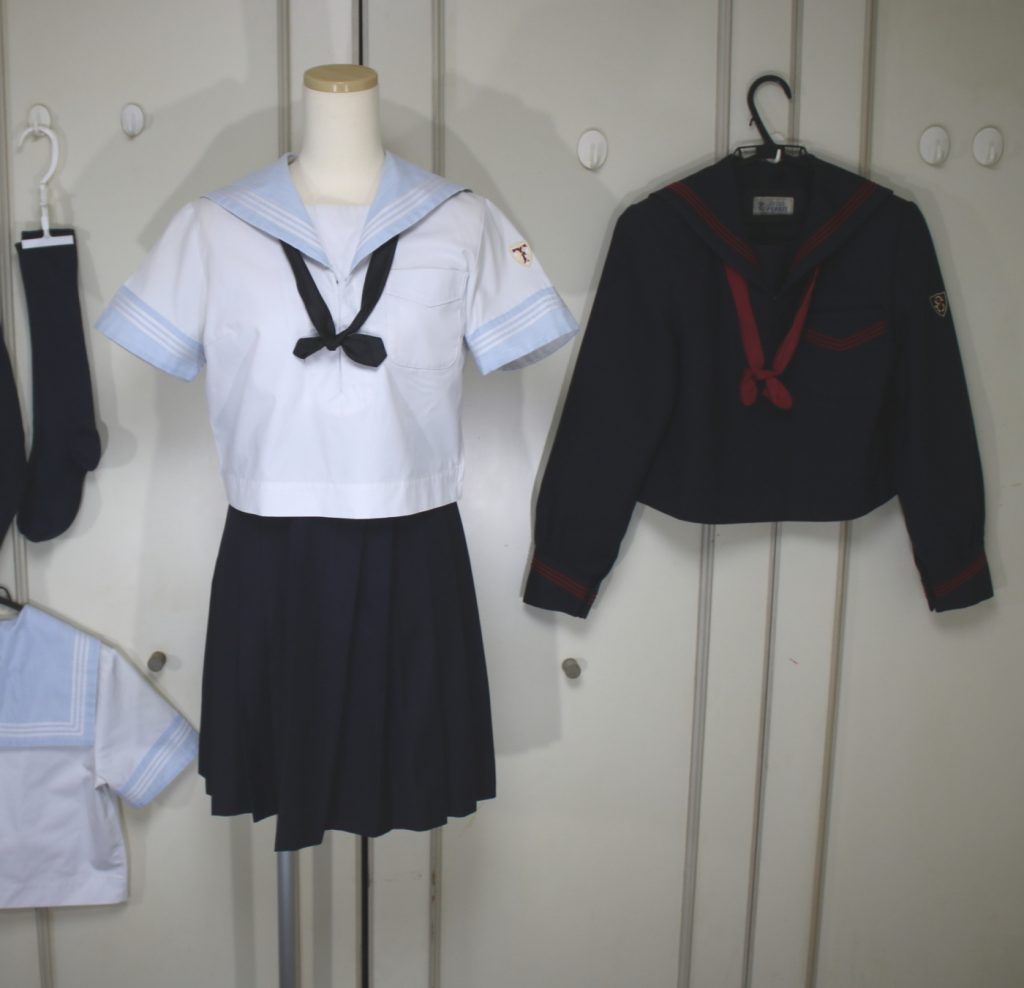 神奈川県横浜市山手 フェリス女学院高等学校のセーラー服を買取しました 制服買取東京