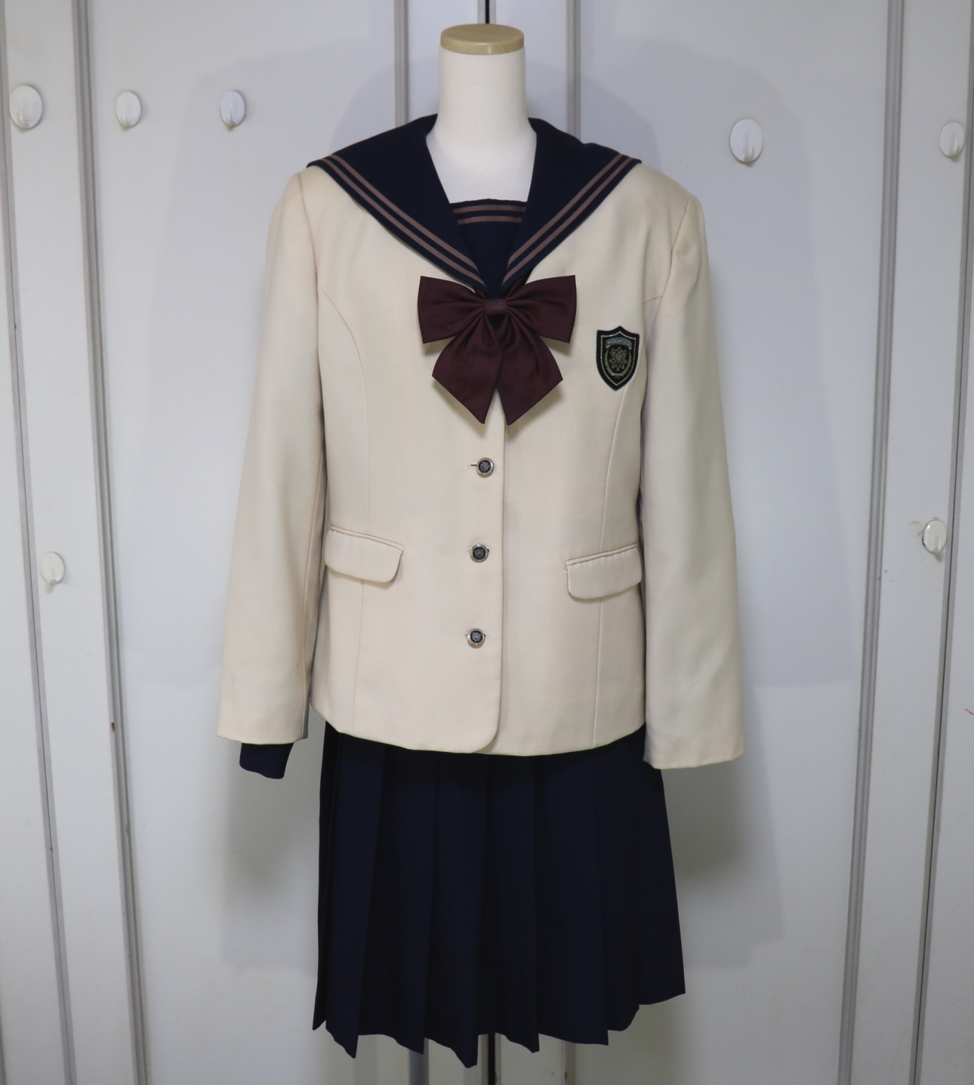 埼玉県県立 武蔵越生高等学校の1オーナーフルセットコンプリートコングサイズを買取しました 制服買取東京2020 埼玉県県立 武蔵越生高等学校の1オーナーフルセットコンプリートコングサイズを買取しました 制服買取東京2020