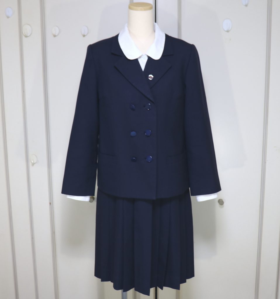 茨城県 県立水戸第二高等学校□ 女子冬ブレザー制服 校章付を買取しました | 制服買取東京2020