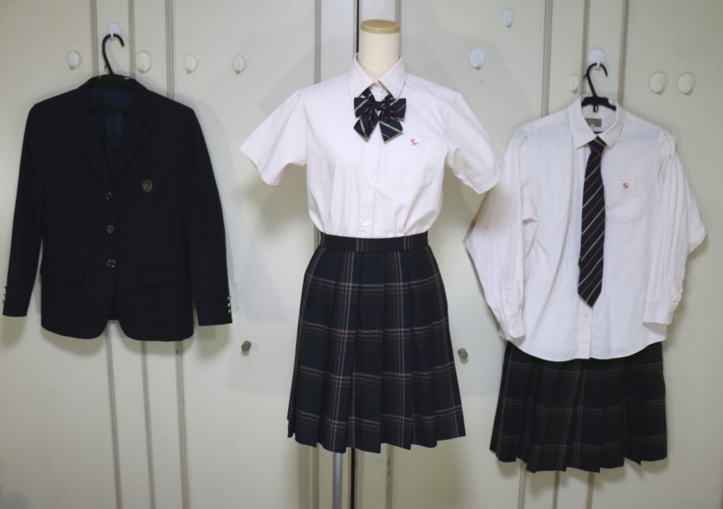 千葉県県立　柏の葉高等学校女子ブレザー制服を買取致しました