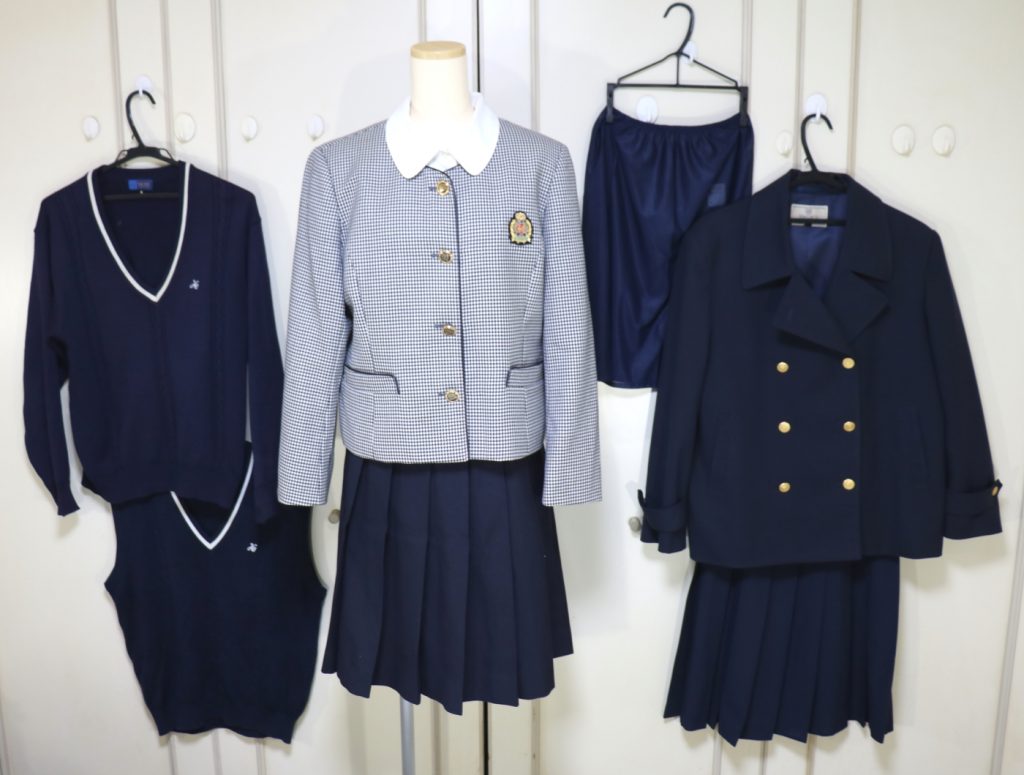 北海道函館市 函館大妻高等学校女子ブレザー制服フルセットコンプリート裏スカ付を買取しました | 制服買取東京2020