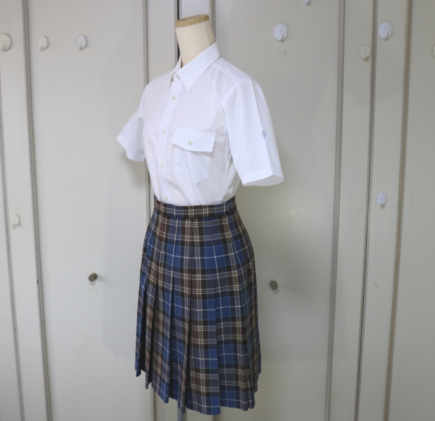 東京都品川区北品川 品川女子学院高等学校の冬スカートとブラウスを買取させていただきました 制服買取東京