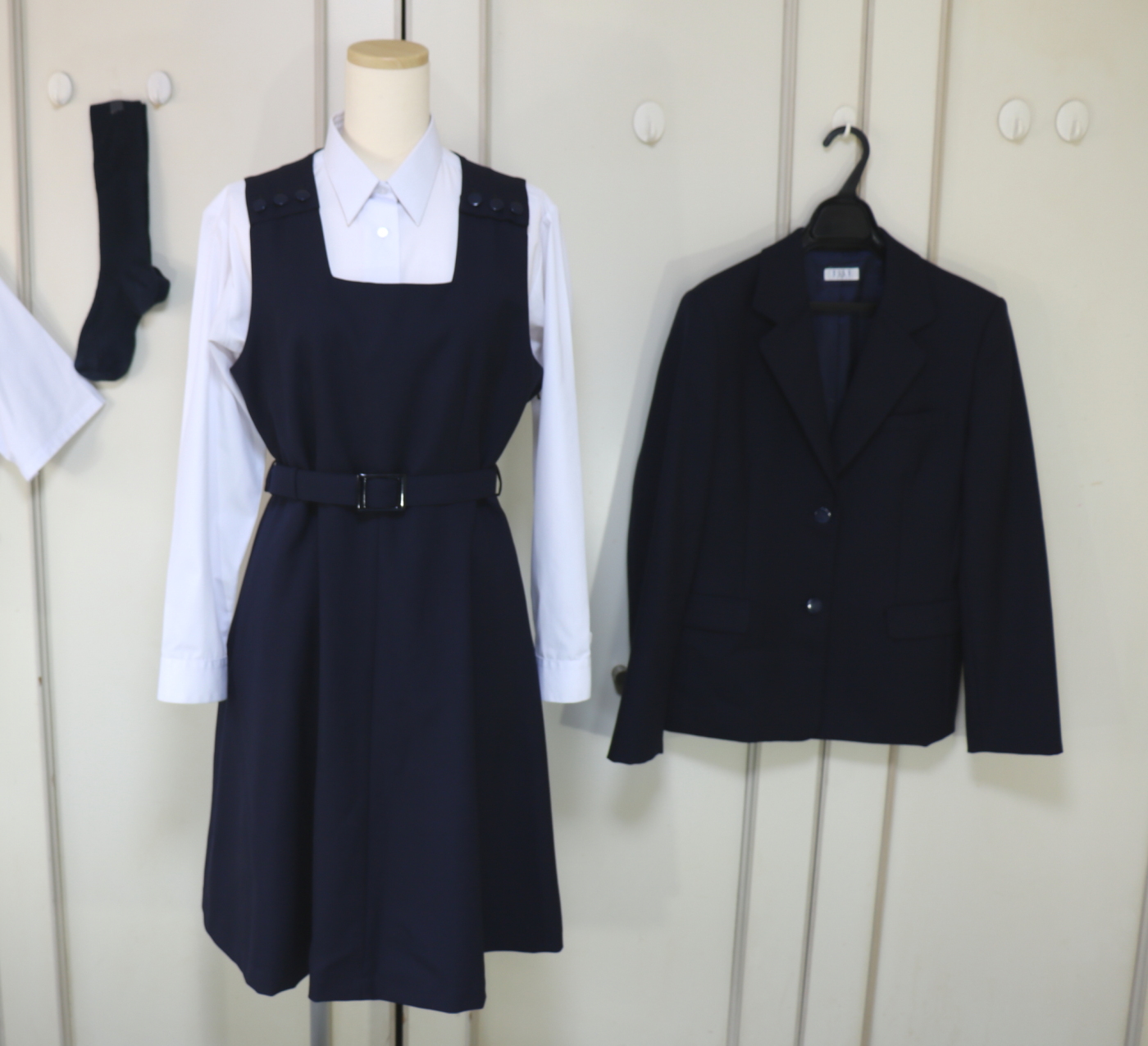 埼玉県熊谷市 埼玉県立熊谷女子高等学校のブレザー制服を買取致しました 制服買取東京
