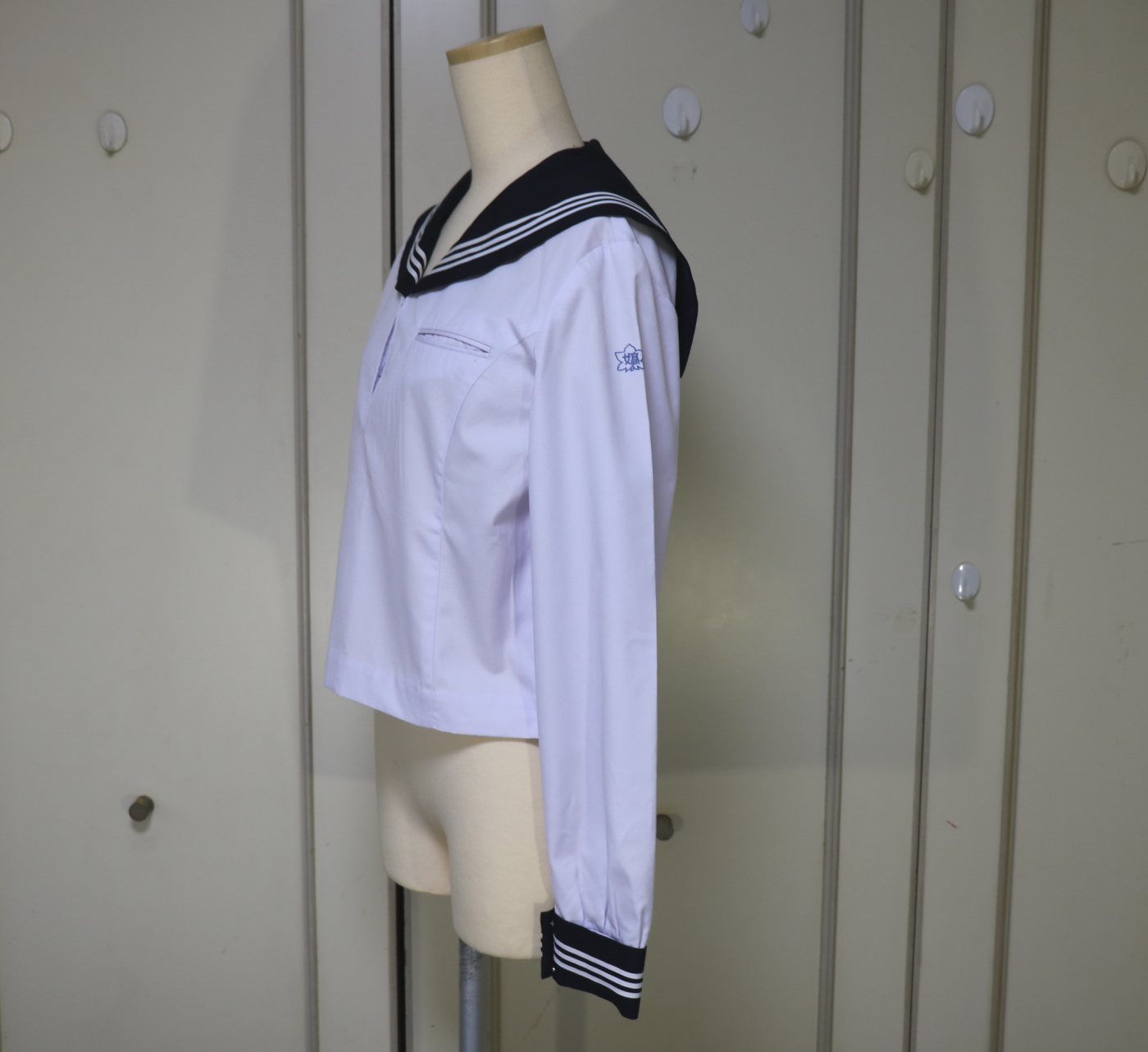 栃木県栃木市園部町　高偏差値伝統校　栃木県立栃木女子高等学校の予備使用　中間長袖セーラー服美品を買取させていただきました