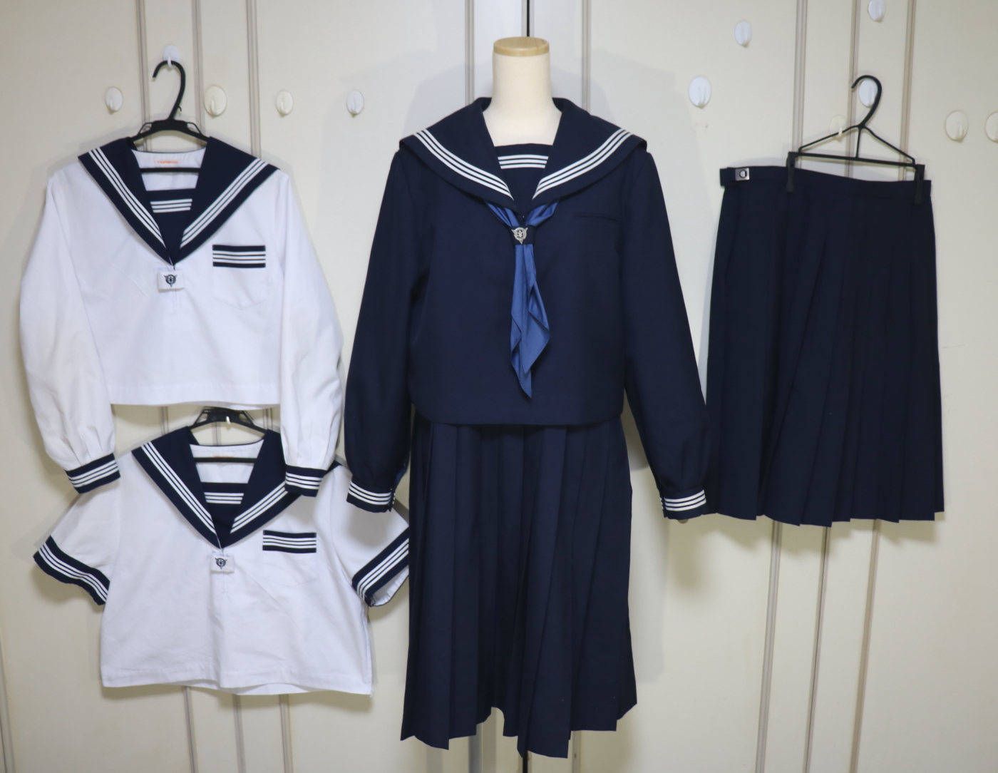 茨城県鉾田市鉾田 にございます鉾田市立旭中学校のフルセットコンプリートのセーラー服を買取いたしました | 制服買取東京2020