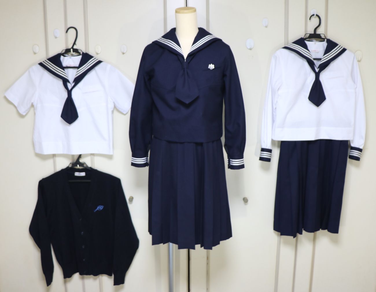 東京都豊島区北大塚 私立 十文字学園高等学校 セーラー服２０２０年式フルコンプ、校章、カーディガン、ソックス付きを買取しました | 制服買取東京2020