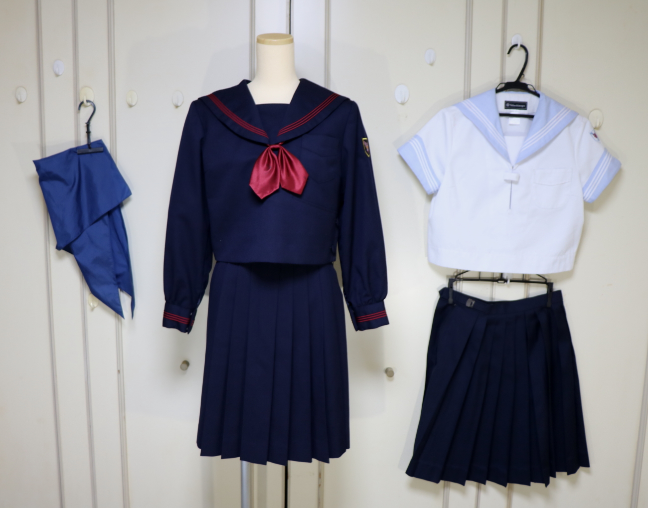 横浜隼人　スクールバッグ　紺色　制服、セーターセット