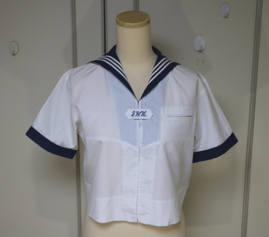 神奈川県川崎市多摩区 私立 ＪＷＵ日本女子大学附属中学校の夏用半袖 